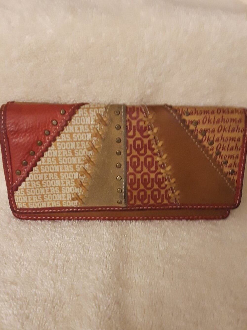 Fossil OK Univ Sooners Leather Patchwork OU Wallet: Snap Bifold w/ Zip Pocket